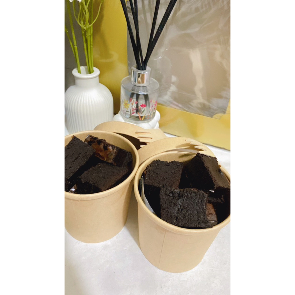 

Fudgy Brownies Cup 12 Oz