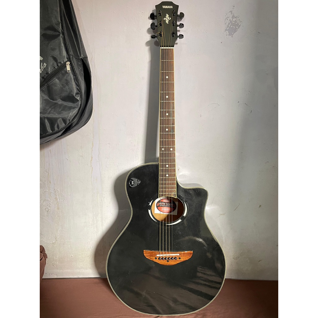 [PRELOVED] Gitar Akustik Yamaha APX-500II