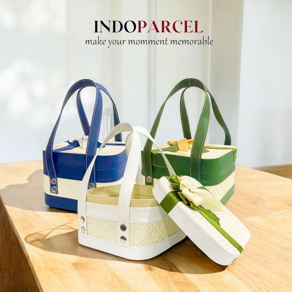 INDOPARCEL - Beauty Kiss Puspa Box Tas Box Hampers Anyaman Pandan Hantaran Tas Parcel Box Anyaman Li