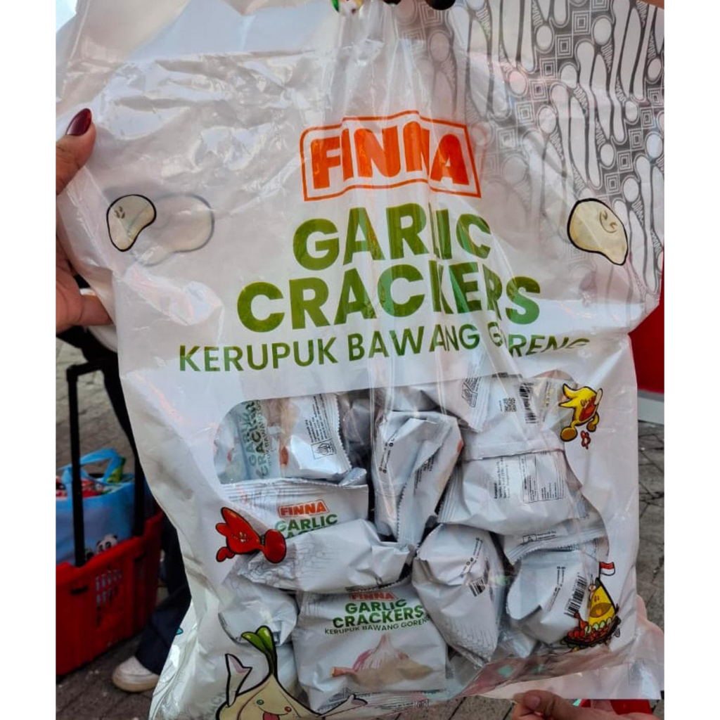 

Finna Garlic Crackers ( Kerupuk Bawang Goreng )