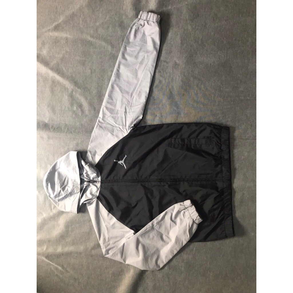 Jaket anak Jordan