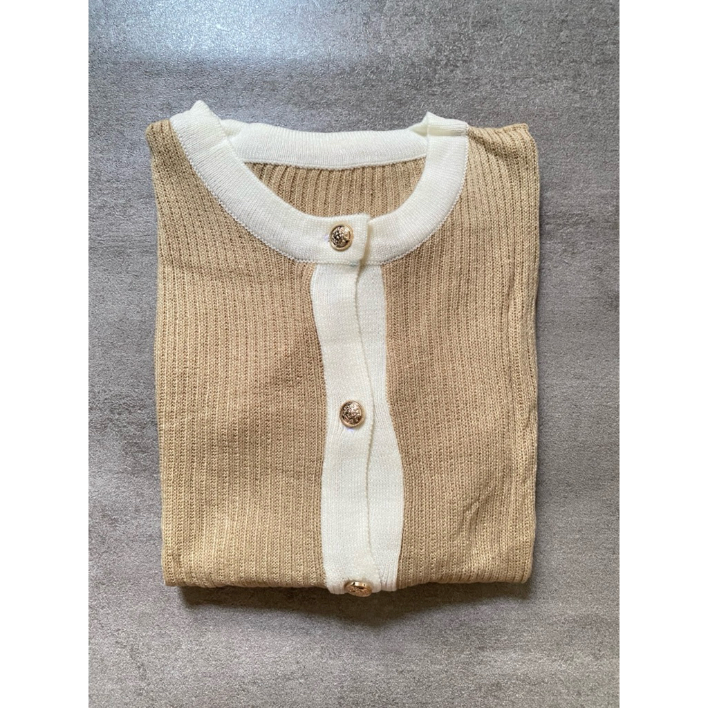 Cardigan Rajut Korea Warna Cream Kombinasi Putih