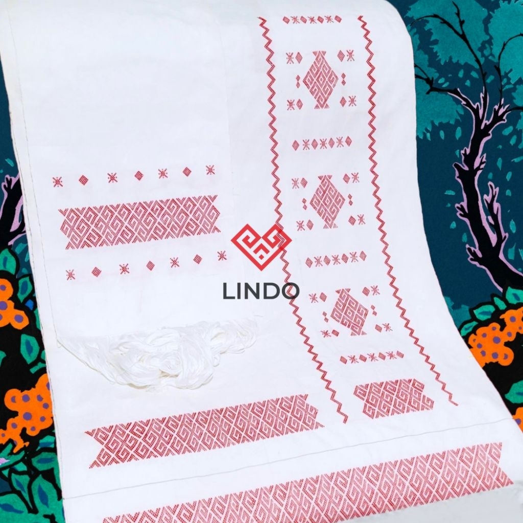 Kain Tenun Paruki' Sa'dan Toraja (Pa' Sekong Ulu Kasalle Diguntu' Batik) (Kode: BA1038910)