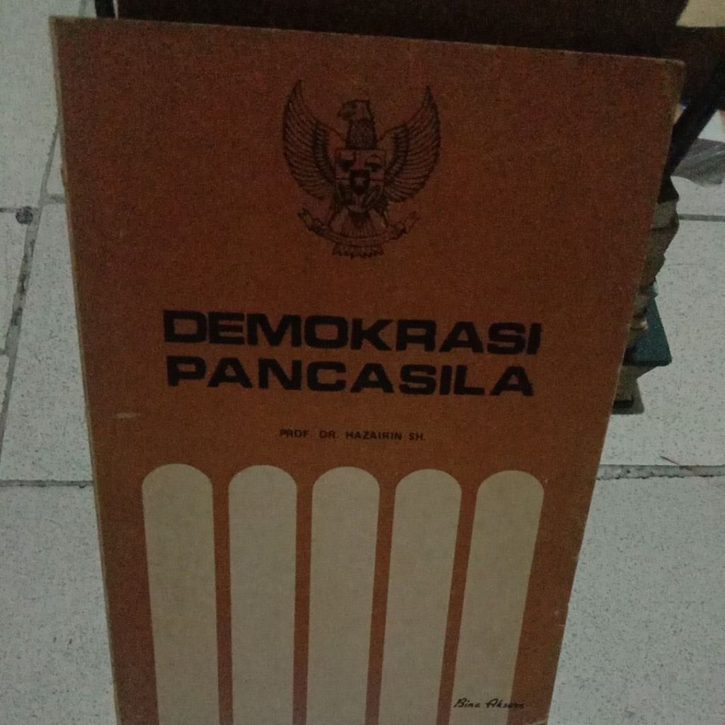 BUKU DEMOKRASI PANCASILA