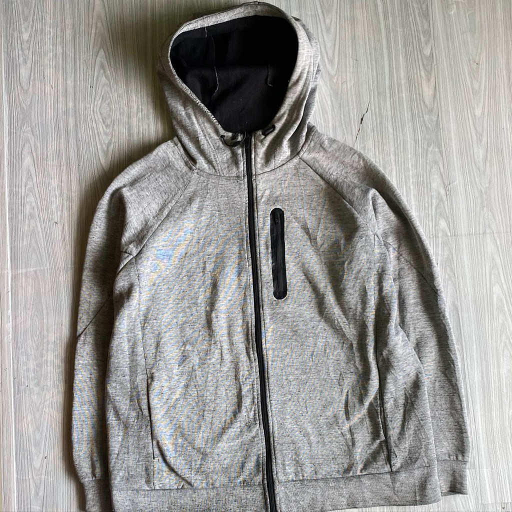 GLOBAL UNIQLO SOFTSHELL OUTDOOR JAKET