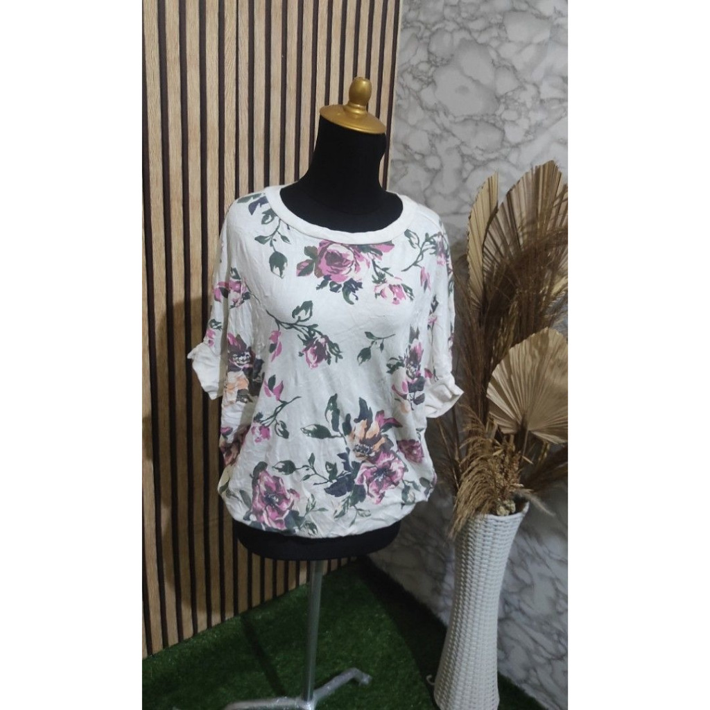 baju atasan wanita bunga bunga