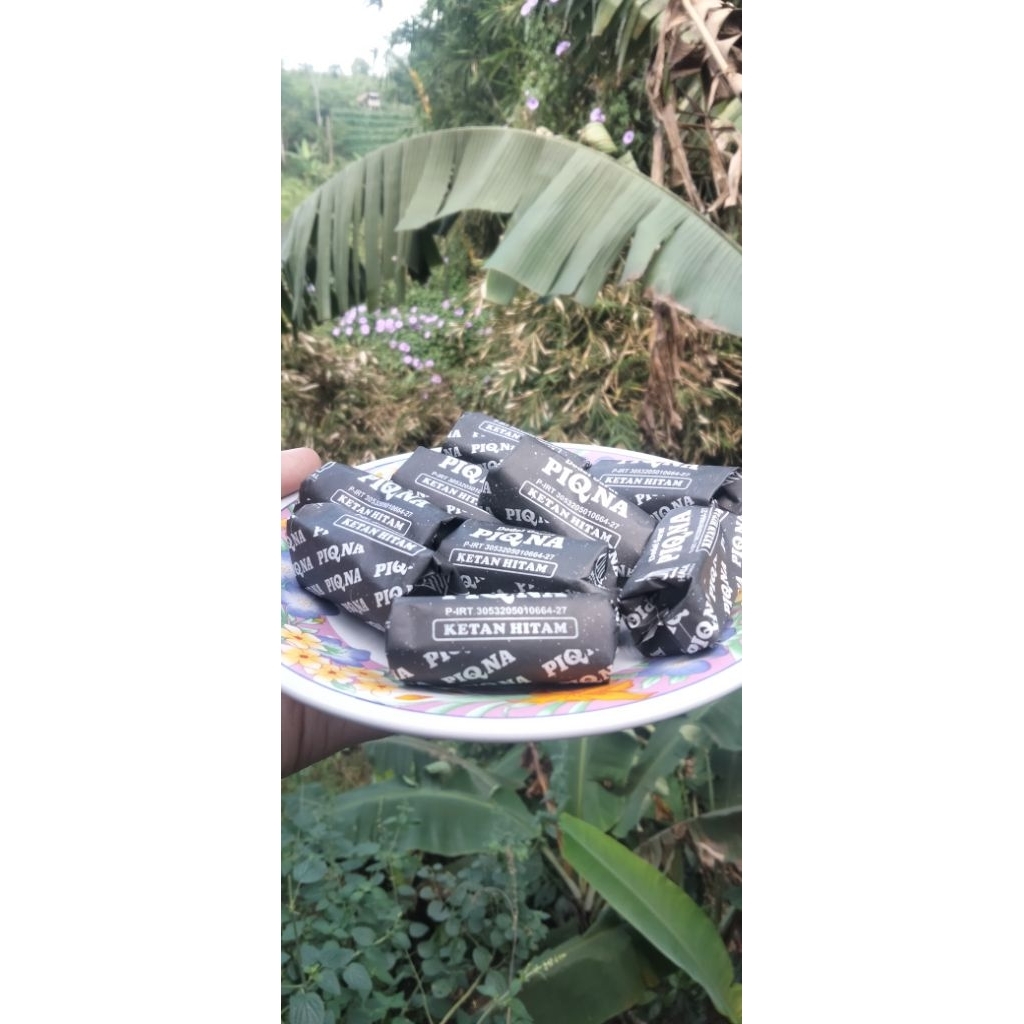 

Dodol Garut Rasa Ketan Hitam 500 gram Dodol Kertas Ketan Hitam