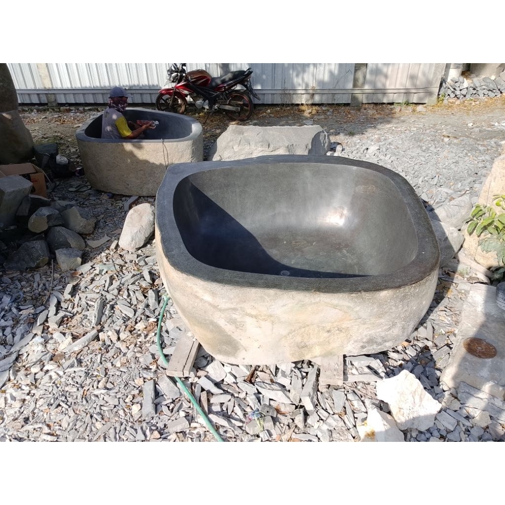 Bathup batu sungai / bak mandi batu kali