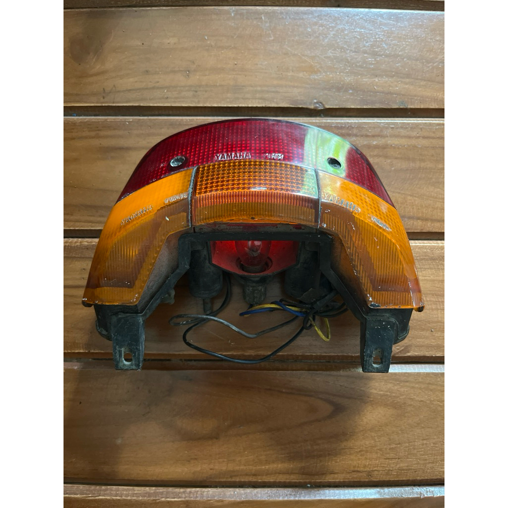 Lampu Belakang/Stop Lamp Yamaha F1ZR/VegaR Lama Original Copotan