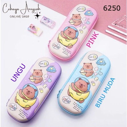

Tempat Pensil Anak #6250 Motif Beruang Astronaut