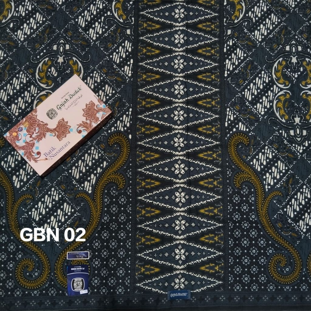 Sarung gajah duduk  terbagus