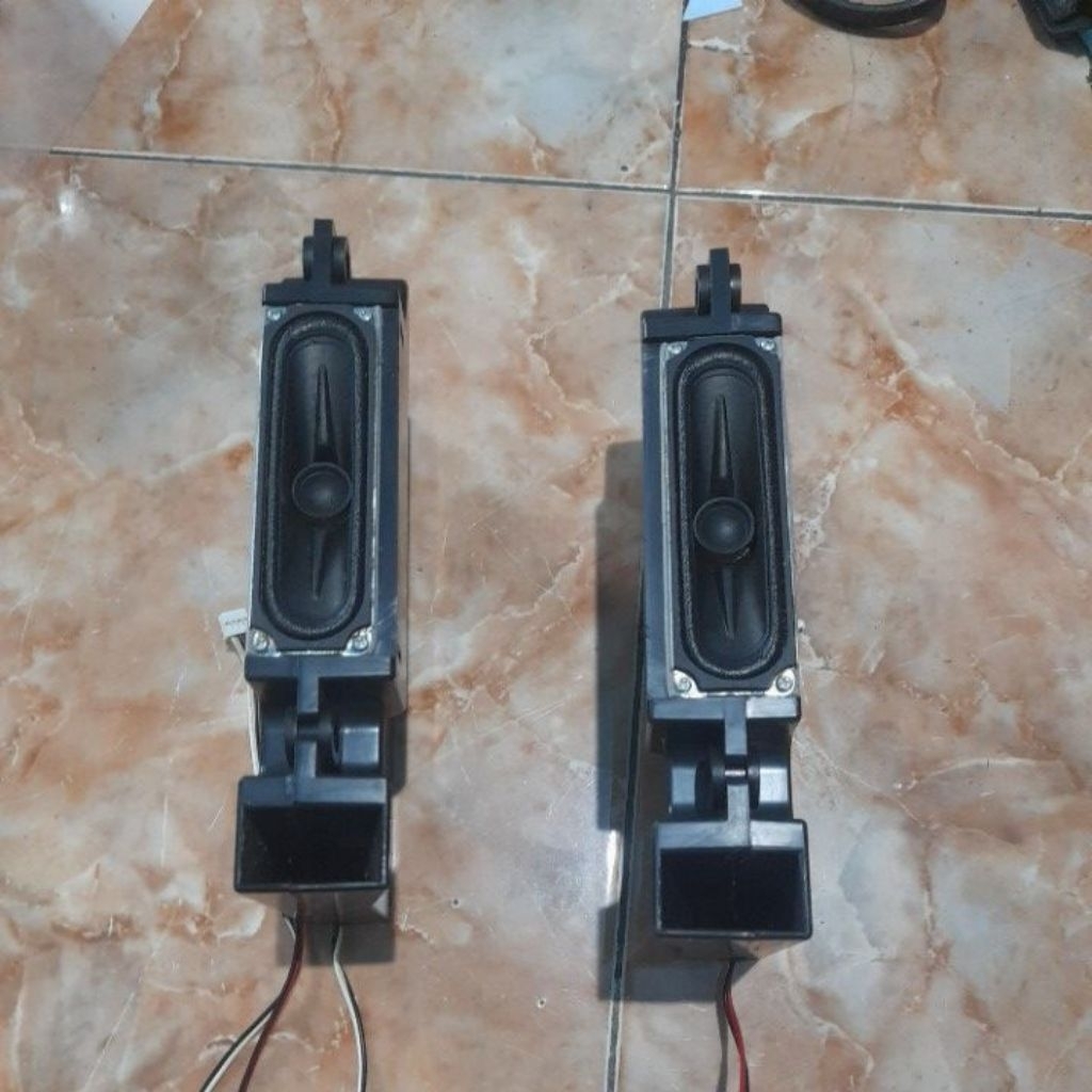 Speaker tv led sharp 50 inch 2TC50AD1I