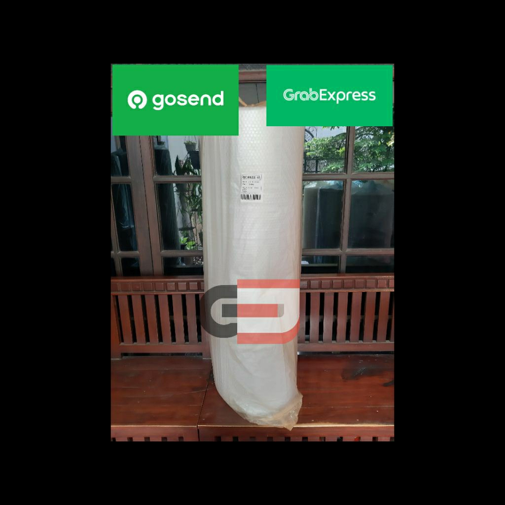 

(gosend/grab express)Bubble wrap 1 roll putih bening transparan 2.3 kg 2 kg 125 cm × 50 m