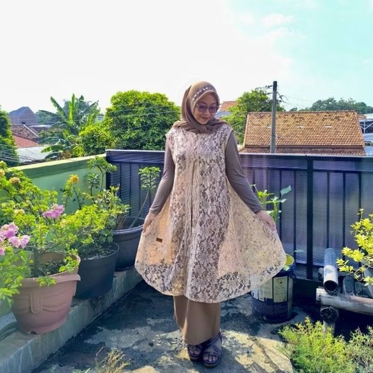 PROMO / BAHAN PREMIUM / Cardigan Brukat Tanpa Lengan/Outer Brokat Wanita Kekinian