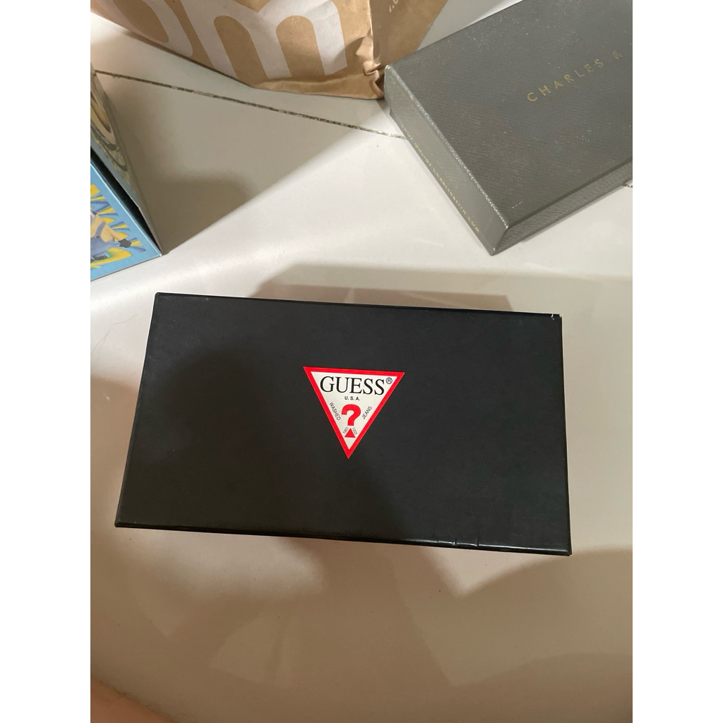 Box Dompet Guess Asli