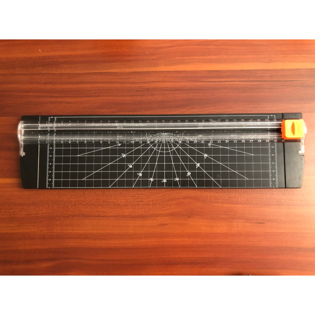 

penggaris potong kertas (esp buten)