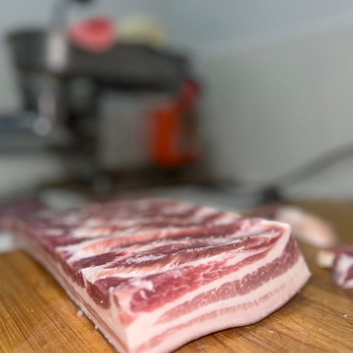 

Samcan Babi Murah Kualitas Import Pork Belly Skin On Premium 500gr