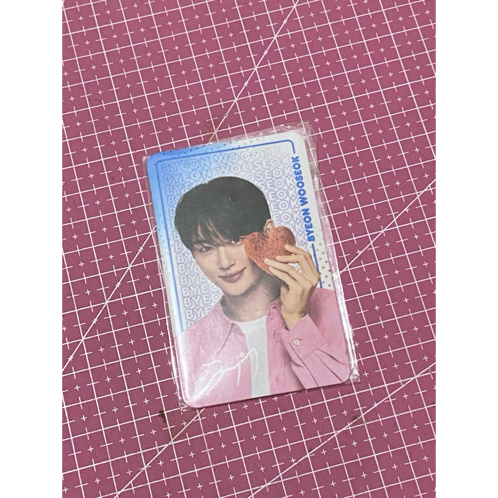 BYEON WOOSEOK x DUNKIN PHOTOCARD