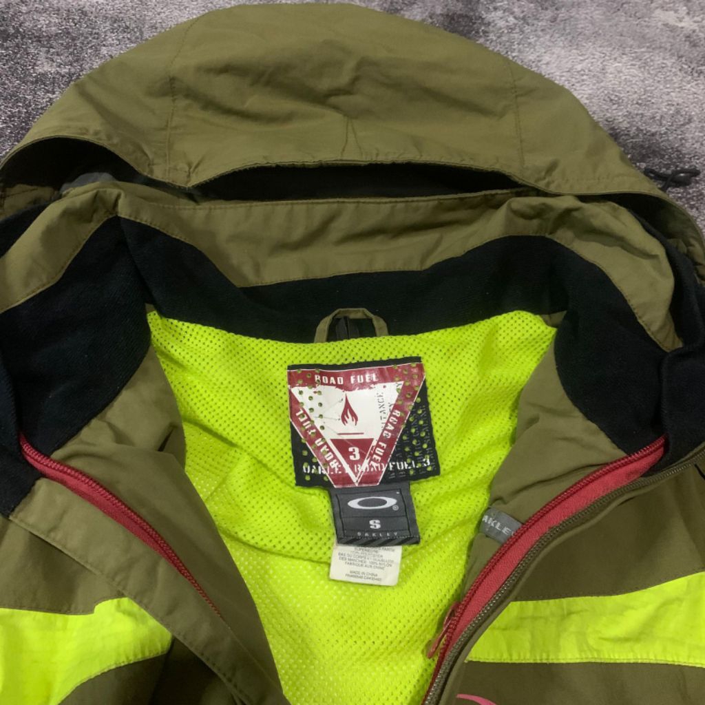 jacket Oakley software
