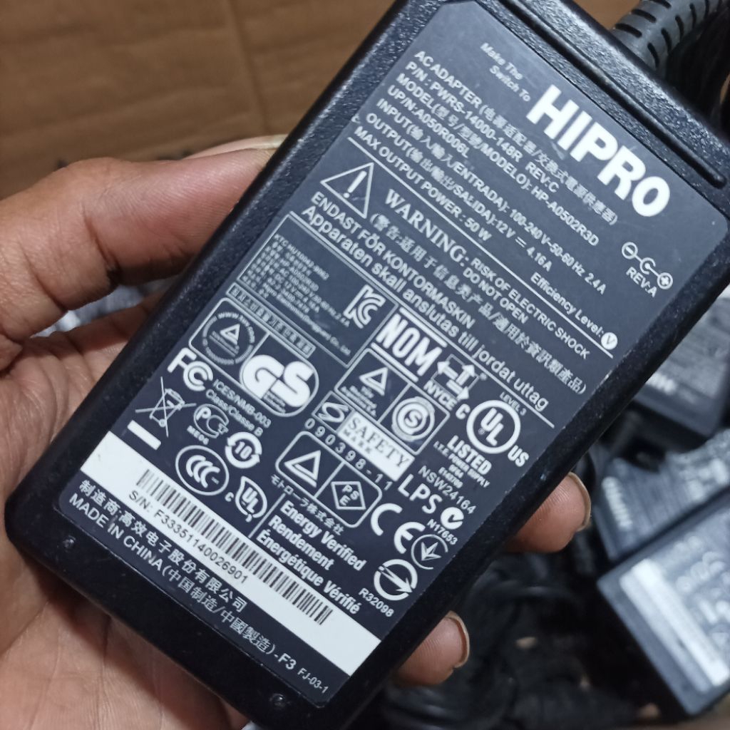 Adaptor power supply HIPRO 12v 4.16A Ori