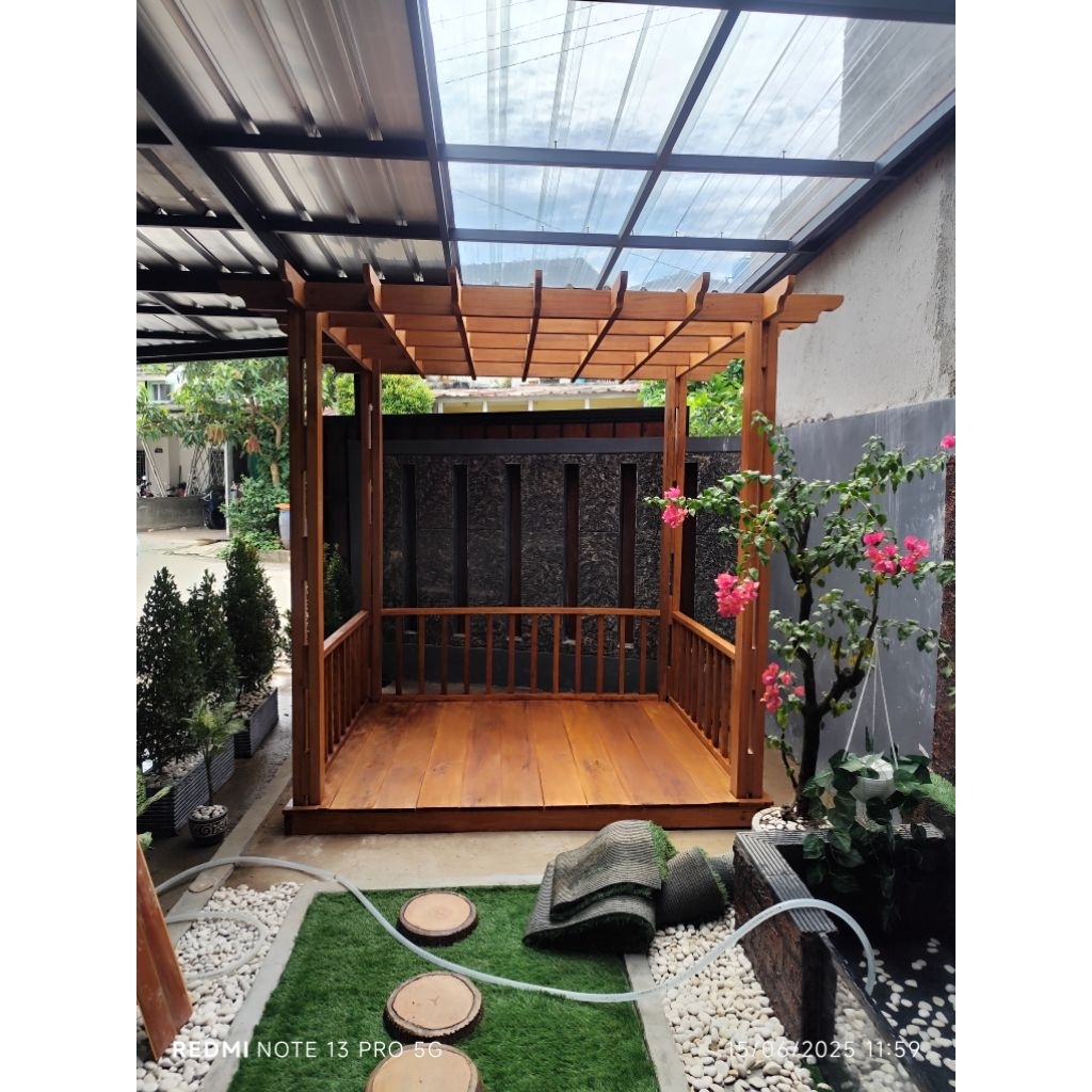 pergola kayu meranti