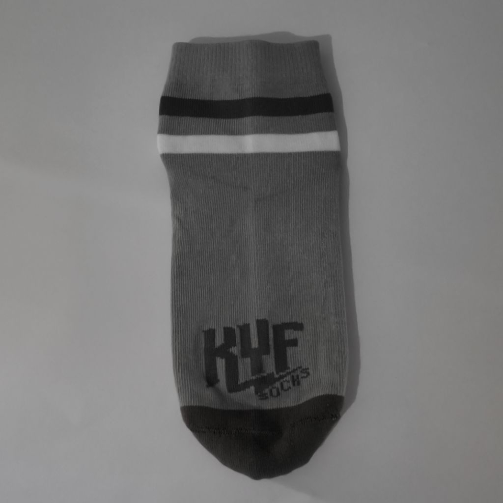 KAOS KAKI KYF "CHARCOAL" FREE BOX & STIKER