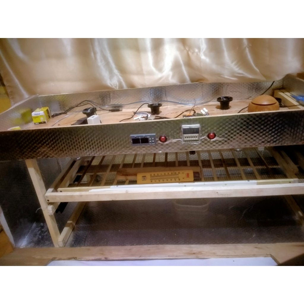 Mesin tetas telur ayam kapasitas 200 butir