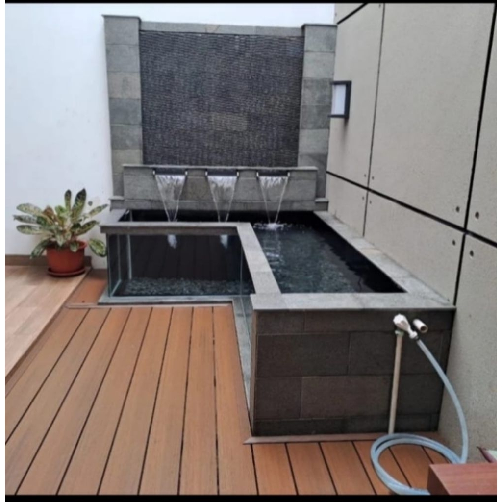 kolam ikan model kaca