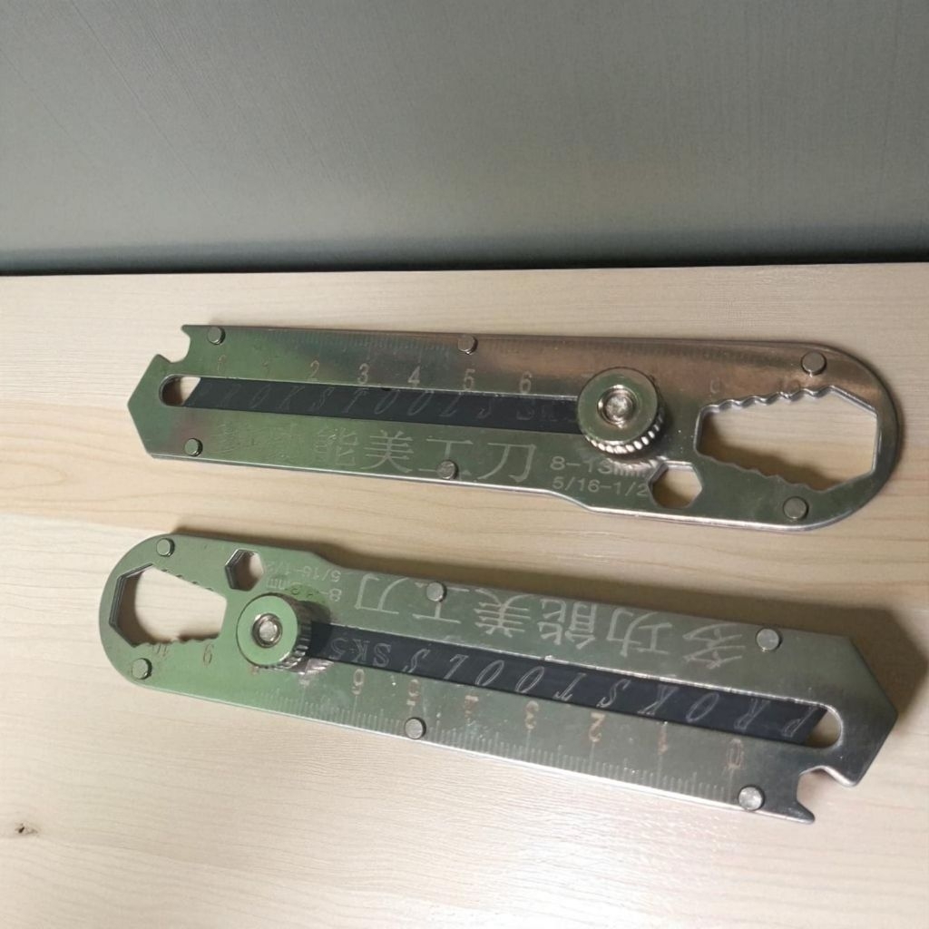 

Cutter Besi Stainless Steel 9in1 Pisau Cutter 15mm Pemotong Serbaguna Anti Karat 9 in 1 Isi Cutter - SS