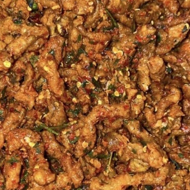 

Usus Krispi Pedas Gurih Extra Daun Jeruk 500Gram / Usus Pedas Daun Jeruk 500gr