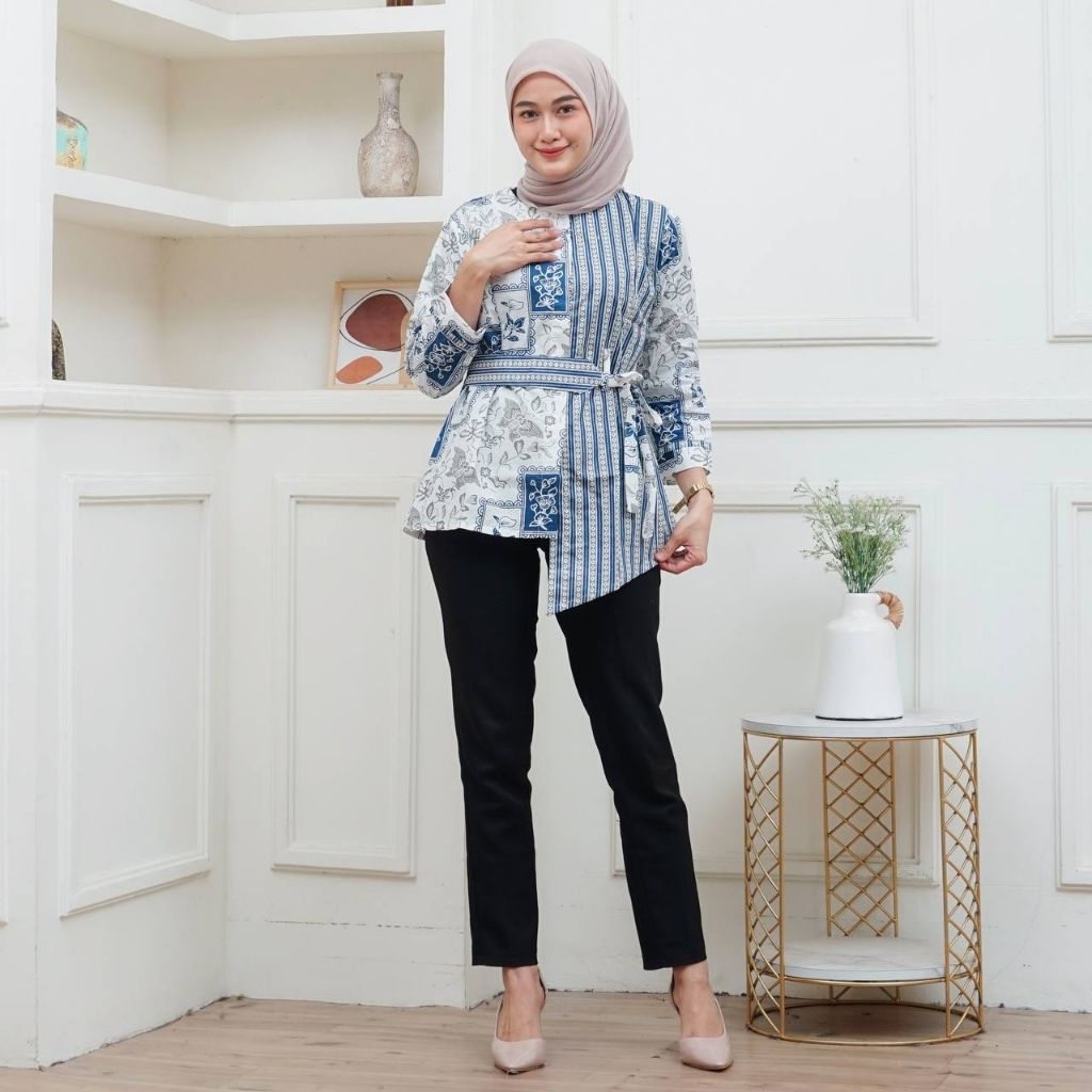 Baju Batik Wanita Lengan Panjang Motif Kupu Biru Modern Monalisa Genes asli Pekalongan