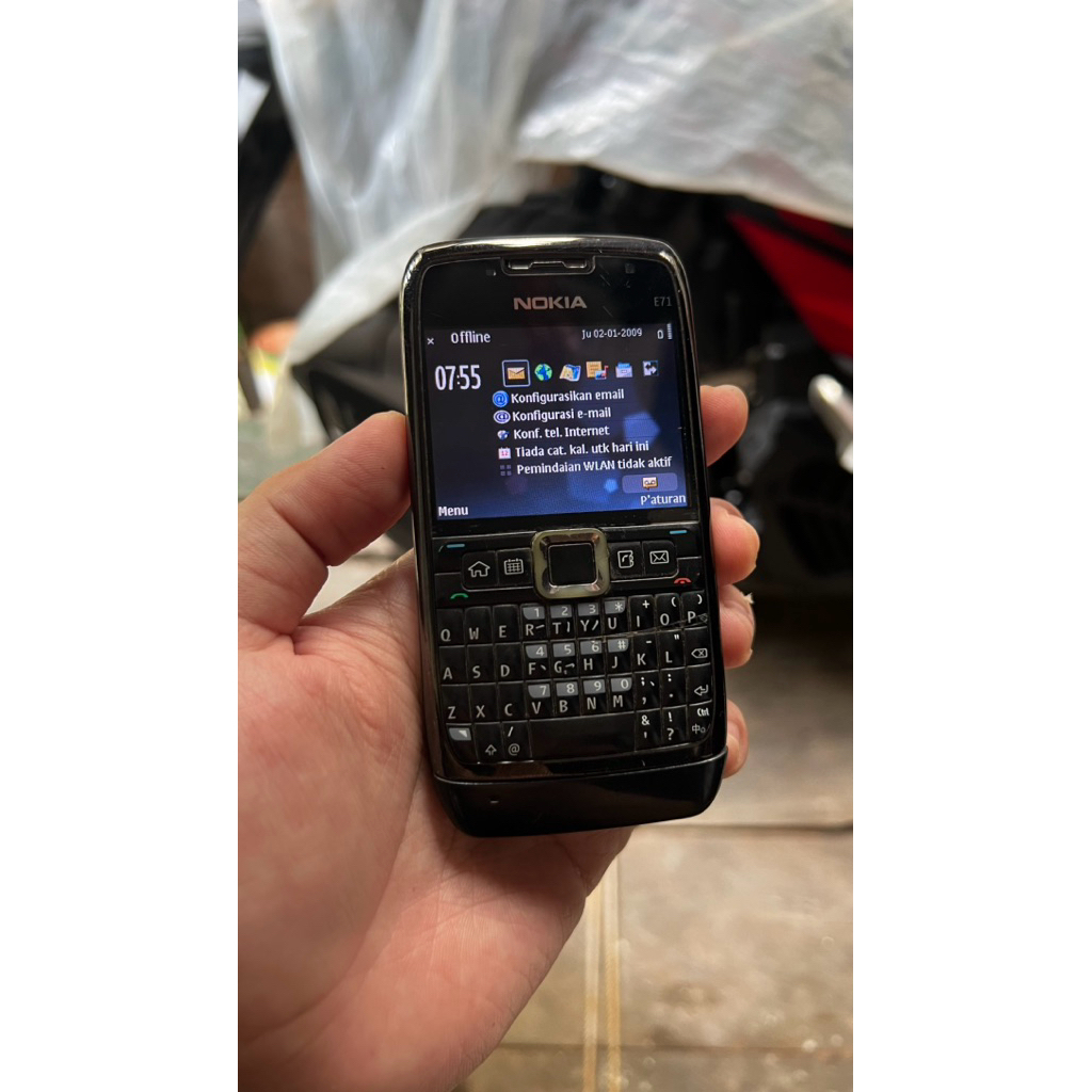 Nokia e71 minus BAHAN