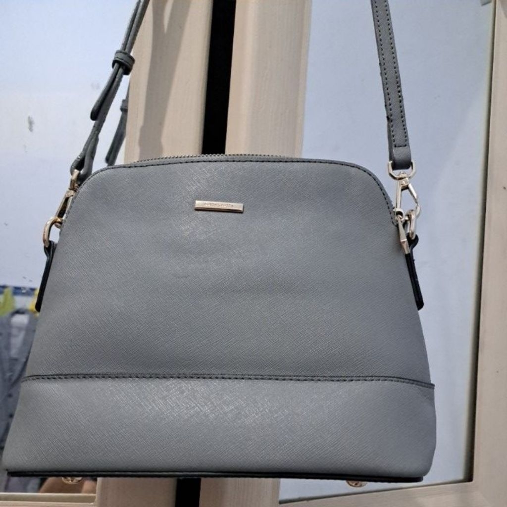 della stella alma sling bag