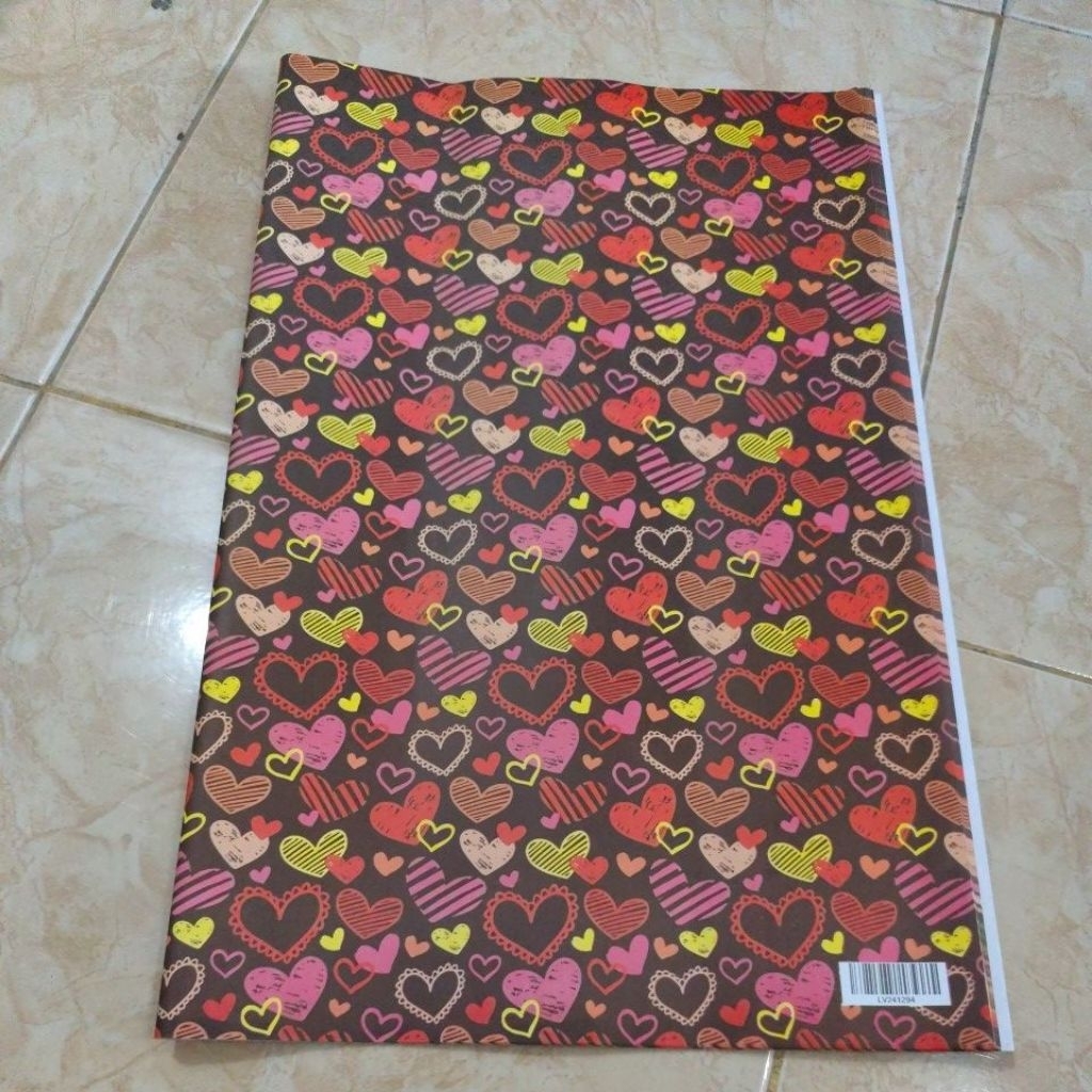 

kertas kado doff motif love