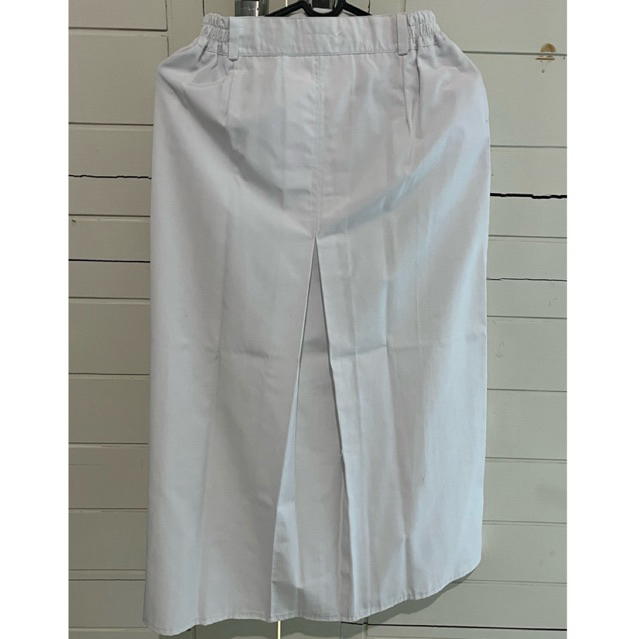 Preloved Rok Sekolah Putih (Laila Purnama)