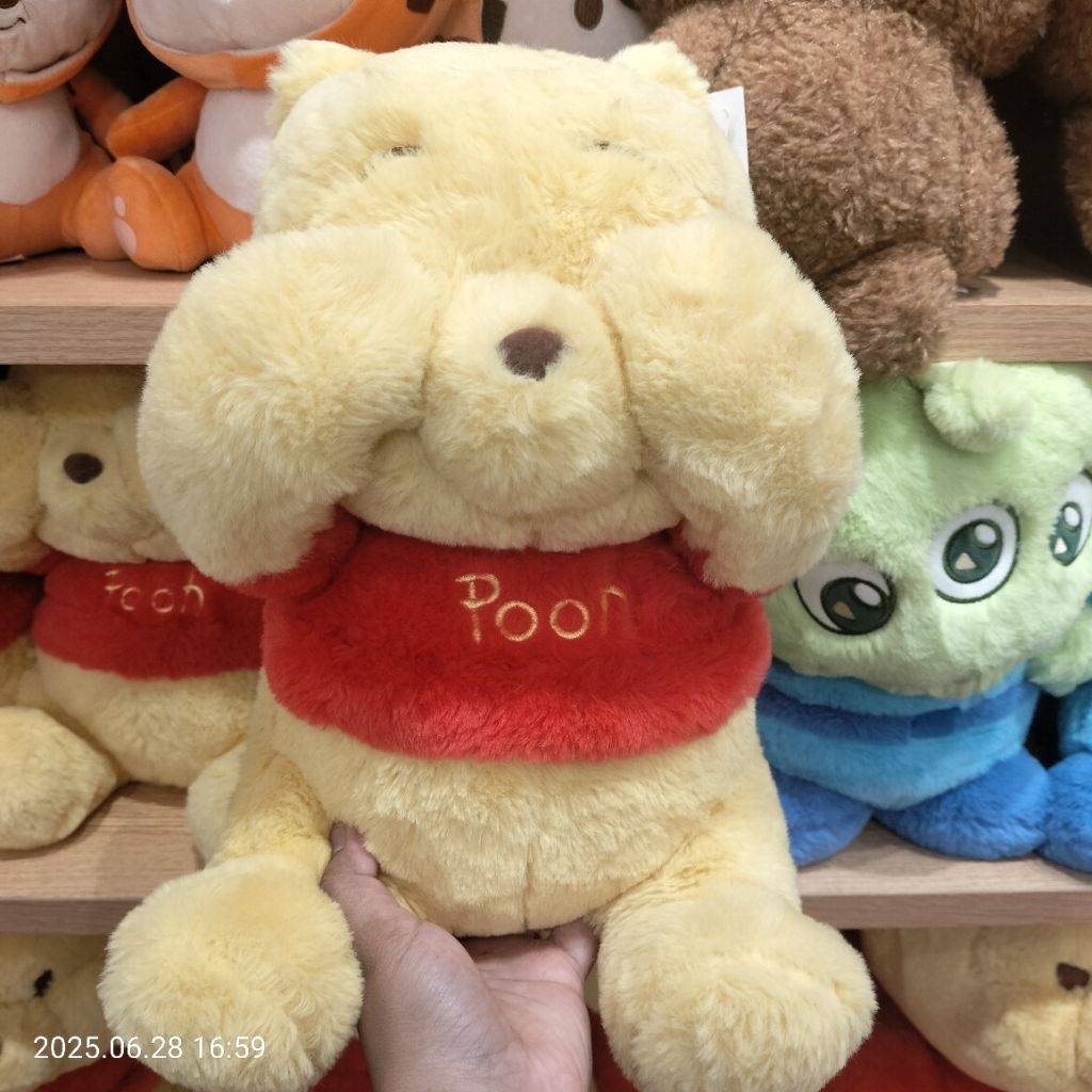 BONEKA WINNIE THE POOH ORIGINAL MINISO