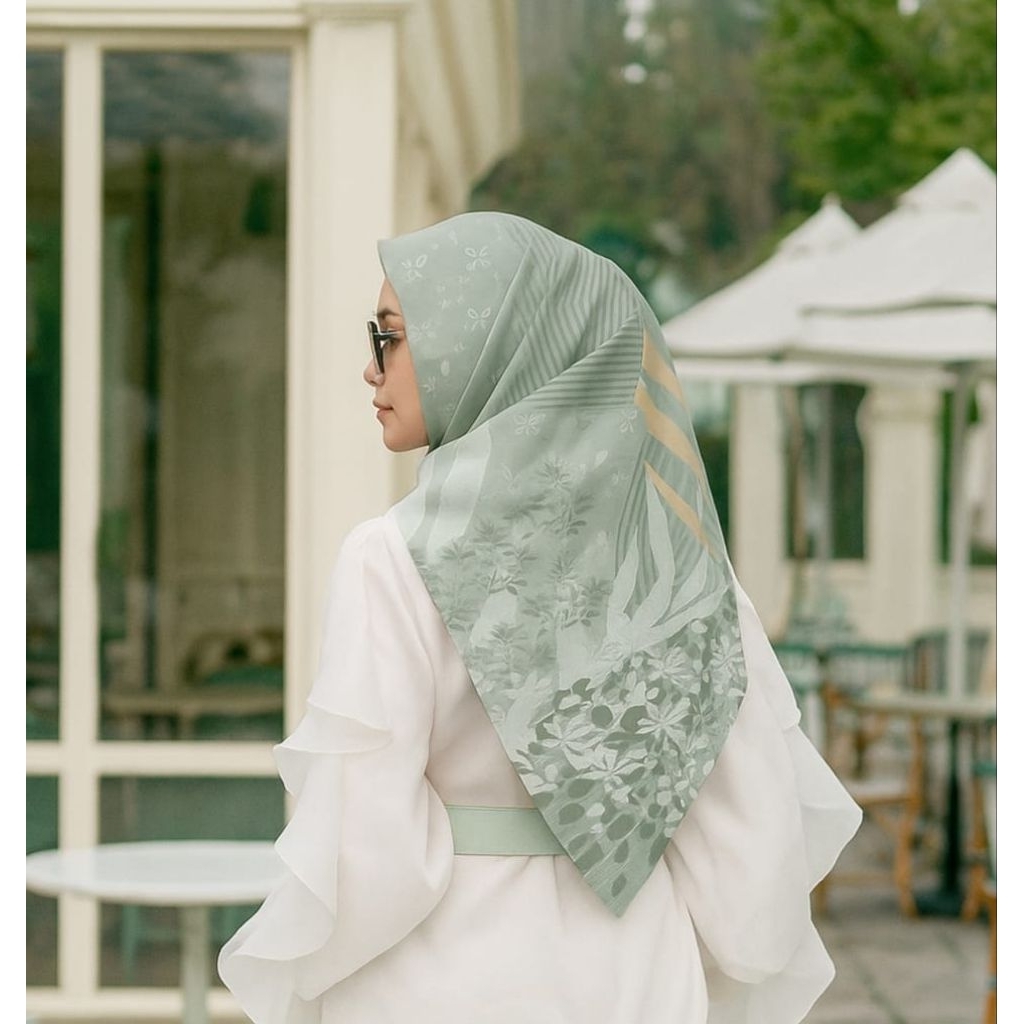 Kerudung Segi Empat Motif Lowly Sage Green Hijab Voal Sublim Premium Jilbab Syari Jumbo Scarf Wanita