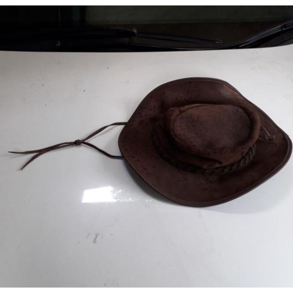 Topi kulit crocodile dundee