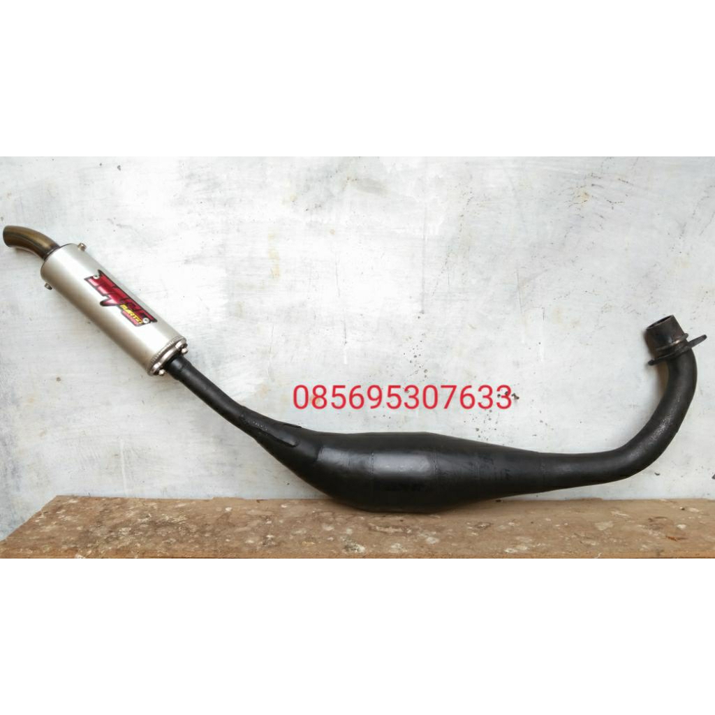 knalpot racing suzuki satria 2tak bekas rasa baru cuma buat percobaan saja,,,bahan plat suara sangat