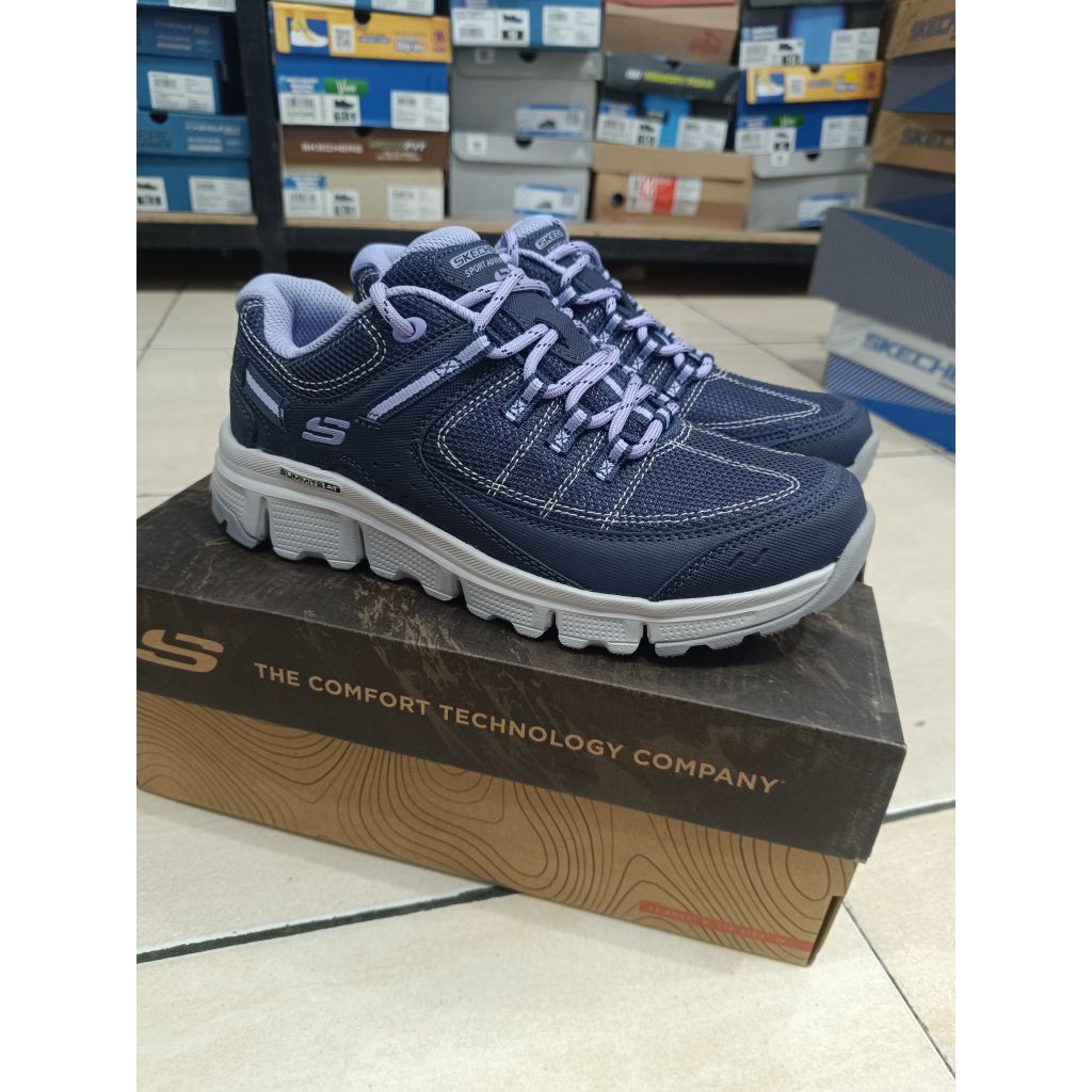 SKECHERS STAMINA AT ARTISTS BLUFF