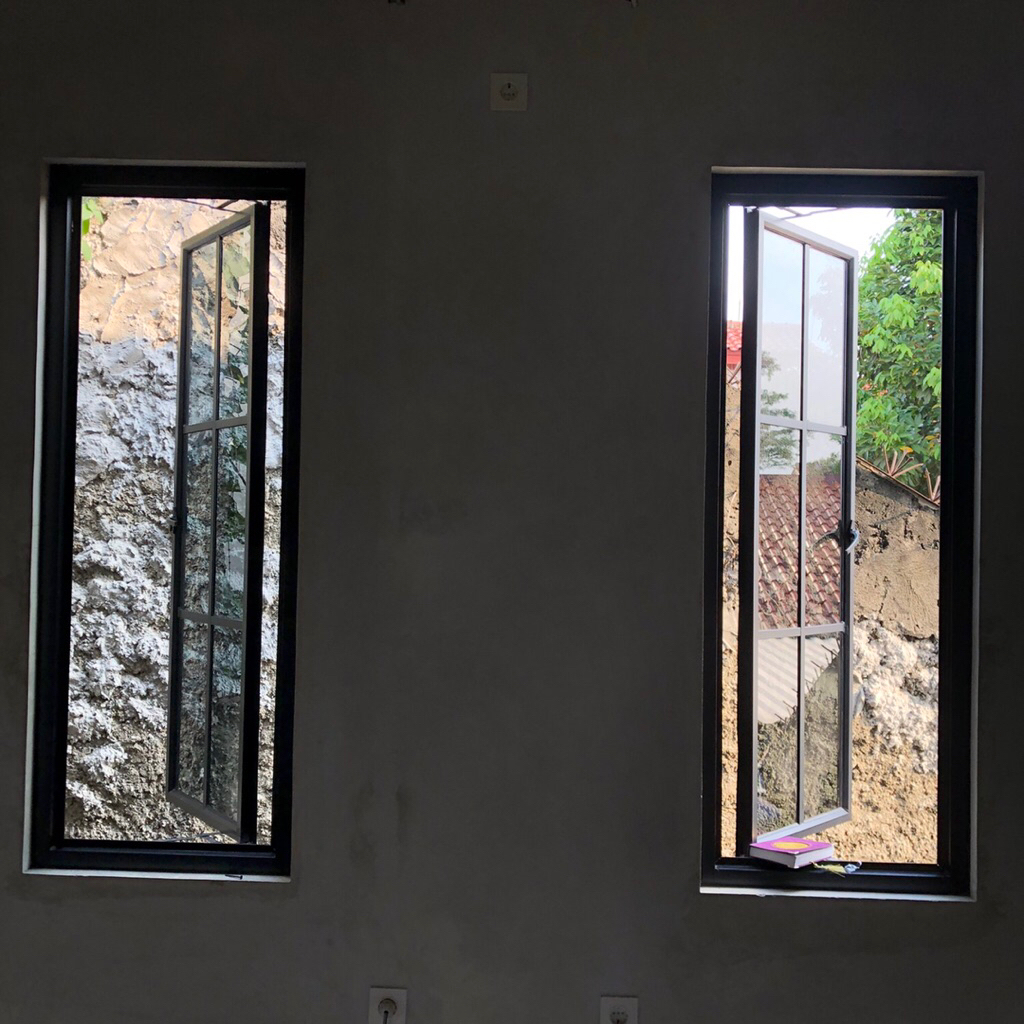 Jendela alumunium + list ornamen