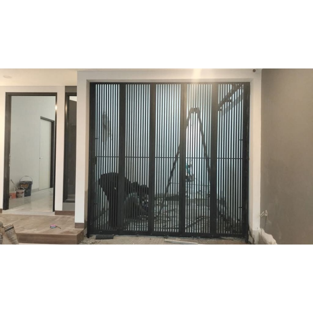 pintu garasi handerson seliding tikung minimalis