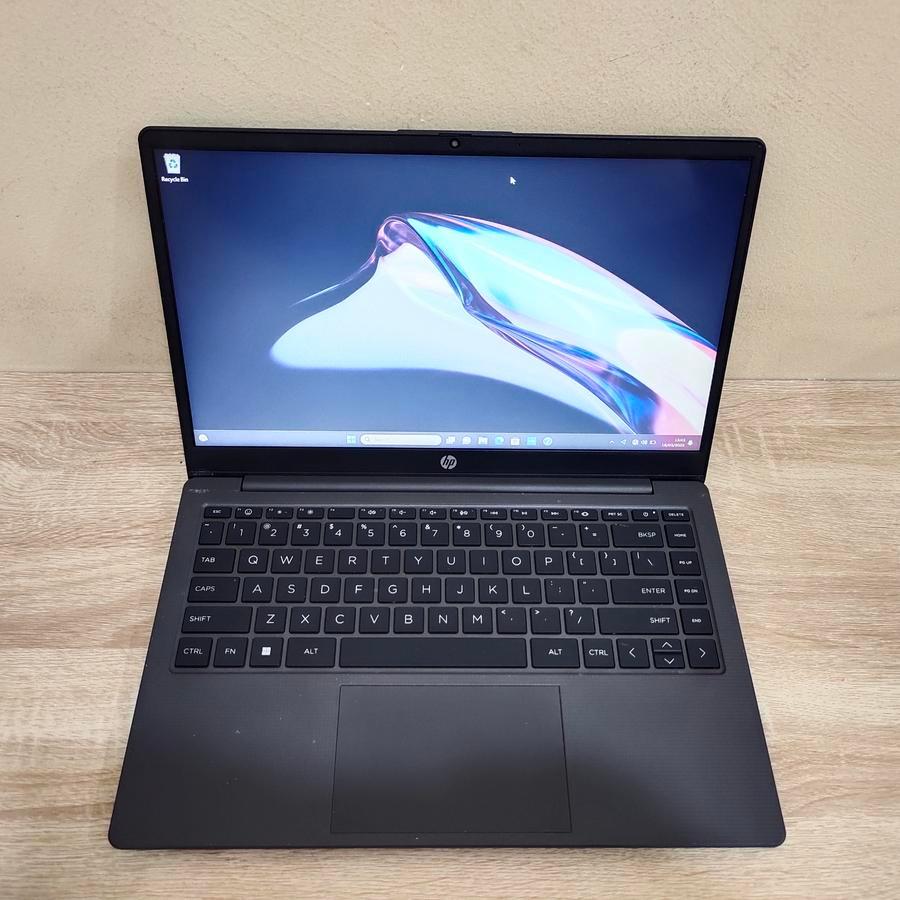 HP 245 G10 AMD Ryzen 3 7320U Ram 8 SSD 256