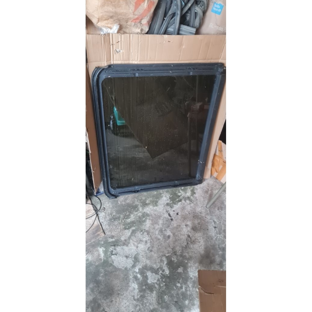 kaca panoramic sunroof hyundai creta bagian belakang