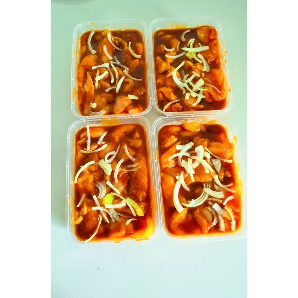 

Fillet Ayam Marinasi Lengkap Bawang Bombay Saus Barbeque