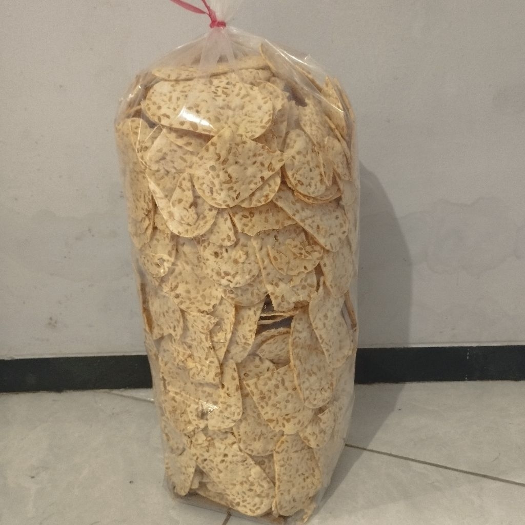 

[ SATU BAL ] Isi 2 Kg | Kripik Tempe Sagu | Keripik Tempe Sagu | Aneka Cemilan dan Snack Kiloan ONLINA