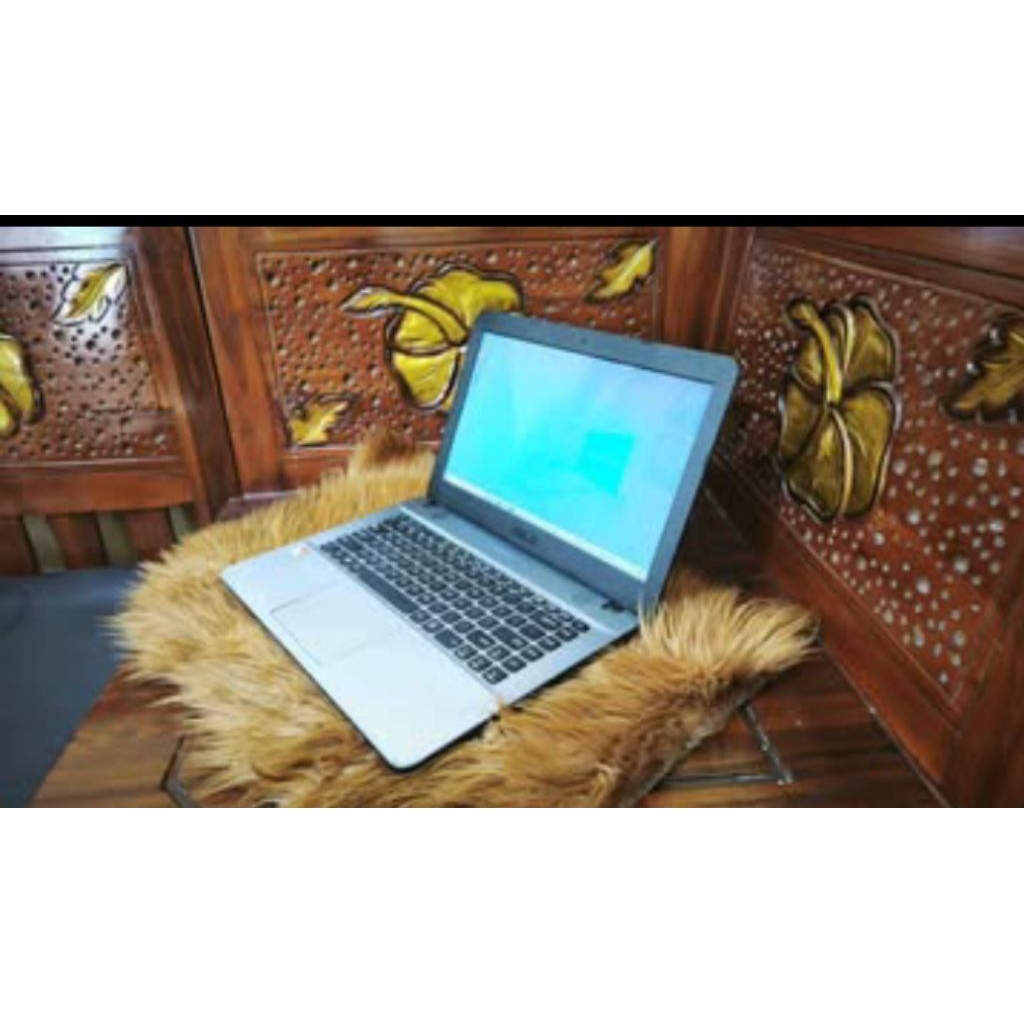 Laptop Asus X441B Amd A6 oke gress mulus nominus siap pakai mantap