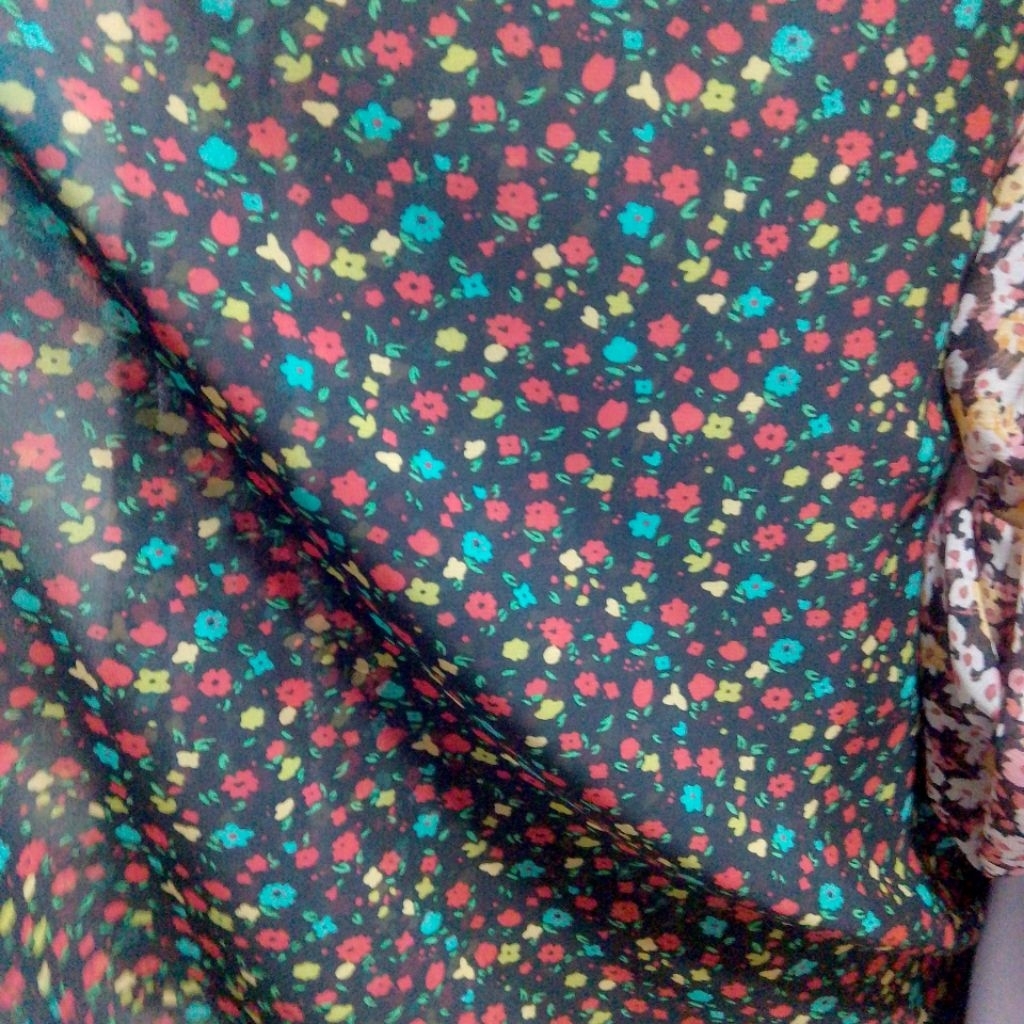 Kain Ceruty Premium Motif Bunga Warna Cerah – Sifon Tipis Perlu Furing, Bahan Hijab & Gamis zk