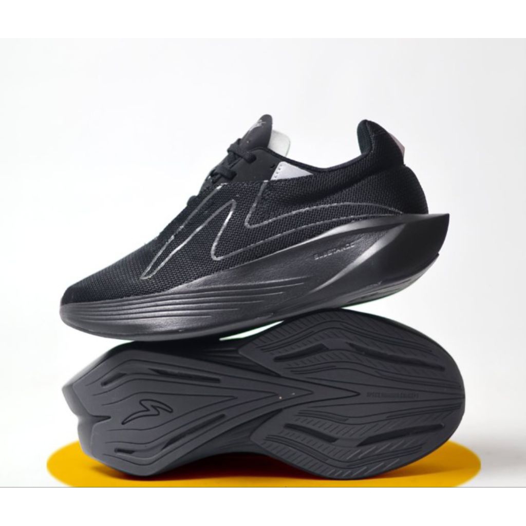 SEPATU RUNNING SPECS SKYGLIDE BLACK ORIGINAL