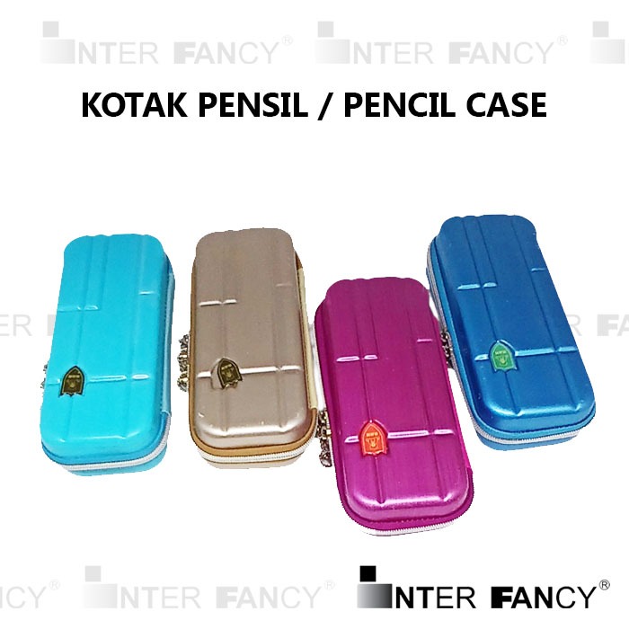 

Kotak Pensil / tepak Pensil / Tempat Pensil / Pencil Case / Hard Case Embos Motif Kotak, tidak mudah pecah, kualitas istimewa. Mudah dibersihkan. Berbentuk Koper